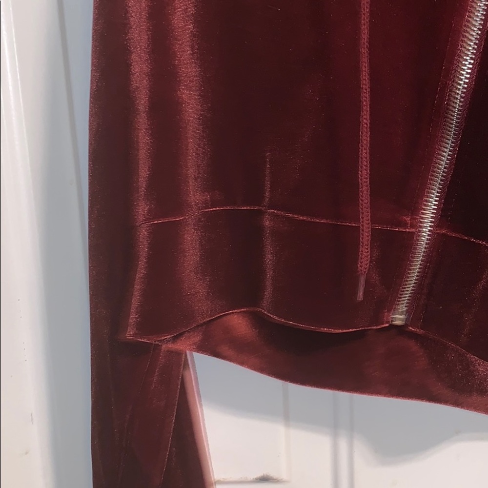 velvet crop top - Picture 4 of 4